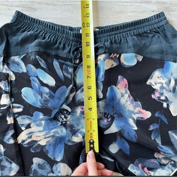 Rebecca Taylor Silk Floral Jogger Pants navy white, Sport chic style 100% silk, - Picture 10 of 13